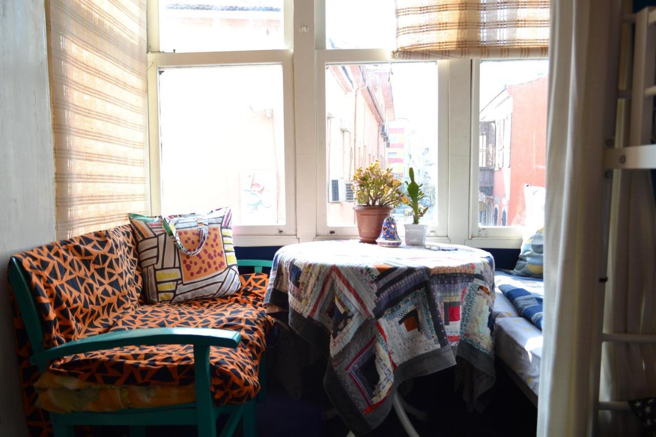 My Happy Home Hostel İzmir Luaran gambar